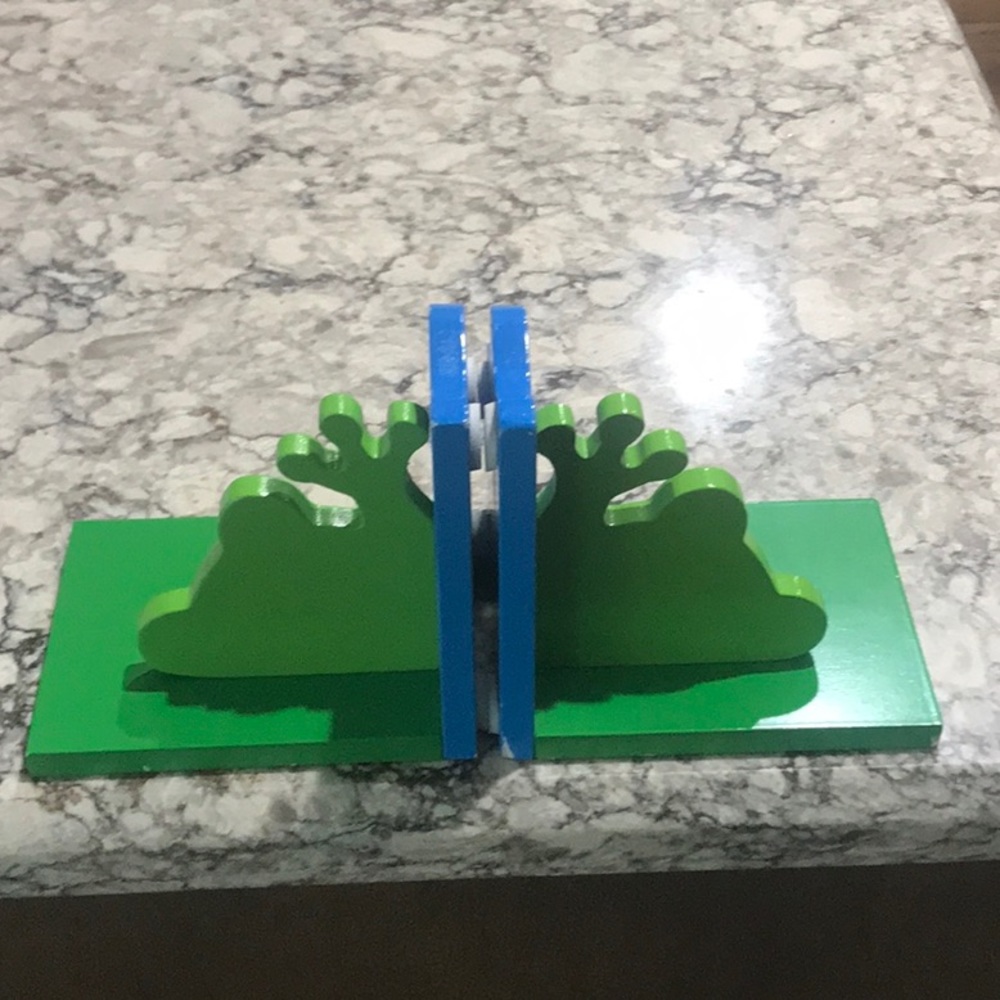 Book Ends Frog - Picture 10 of 10